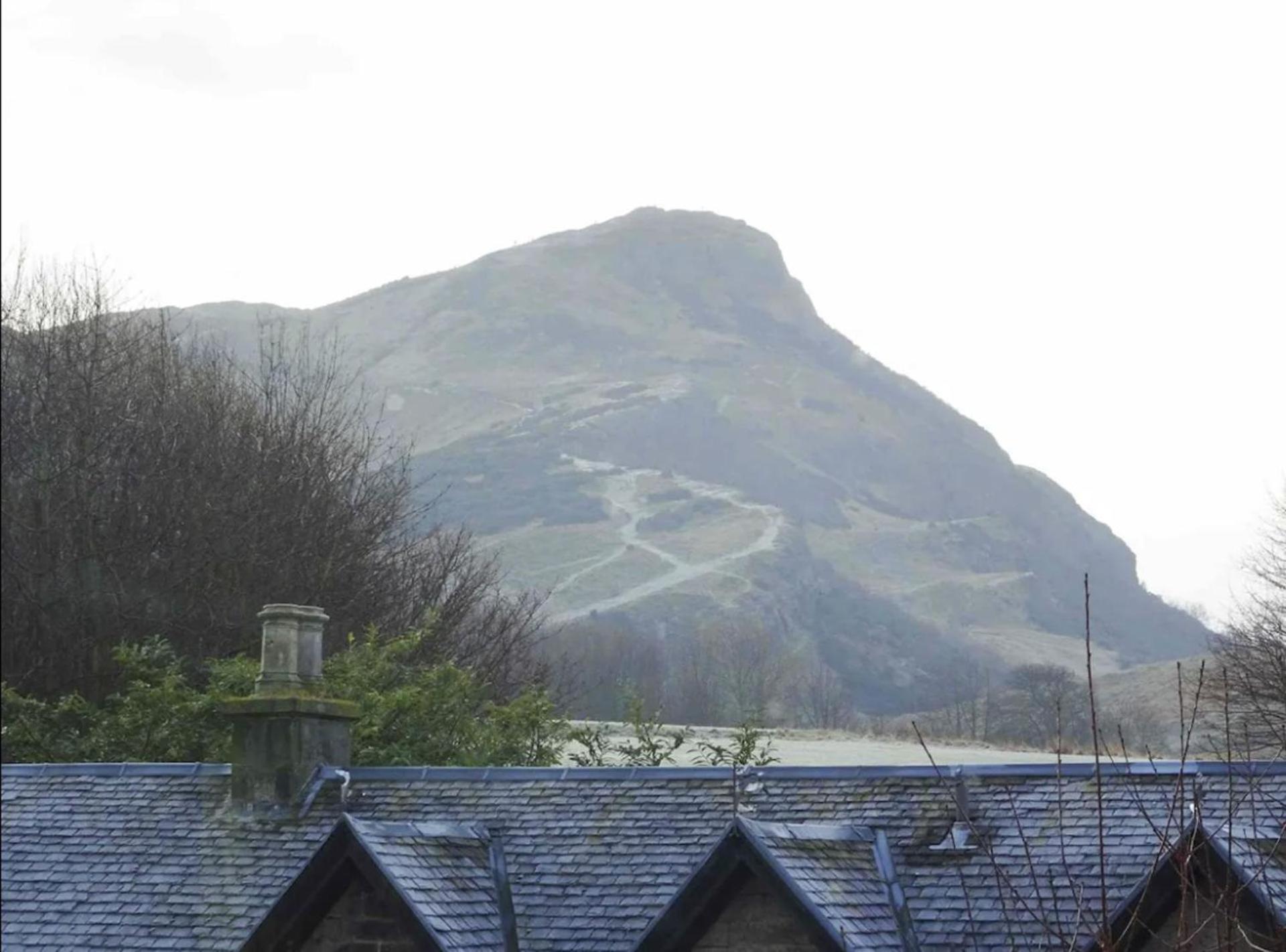 Edinburgh Stunning View Apartment 2 Bedrooms Bagian luar foto